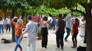 Jornadas de puertas abiertas en el CDU Los Bermejales para aprender sevillanas