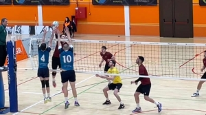 PLATA para el equipo de voleibol masculino