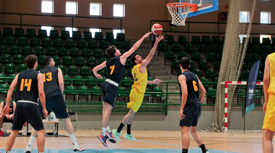 Andrés Tejada, uno de los ases del baloncesto de la US